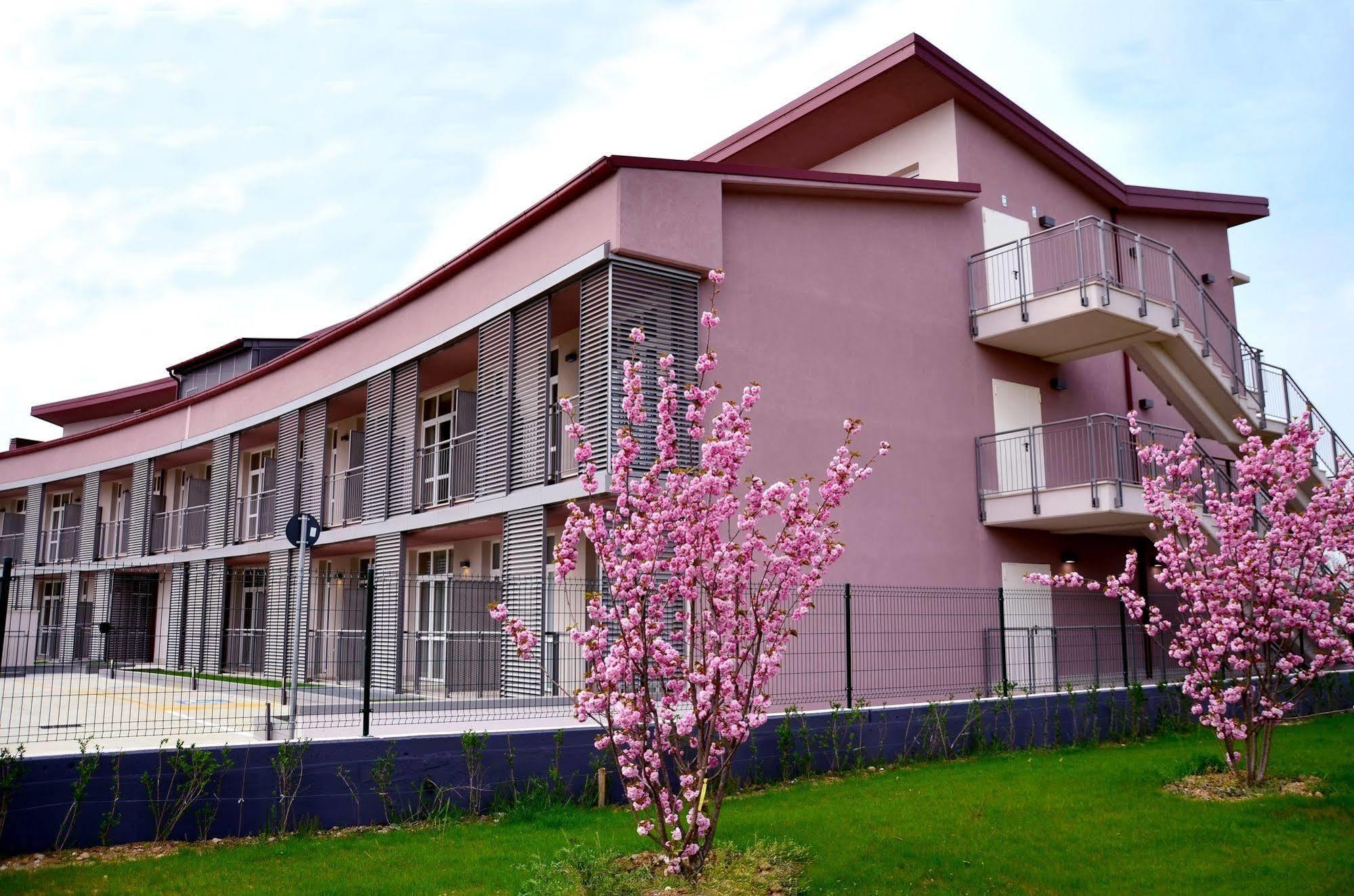 Privilege Apartahotel 4*